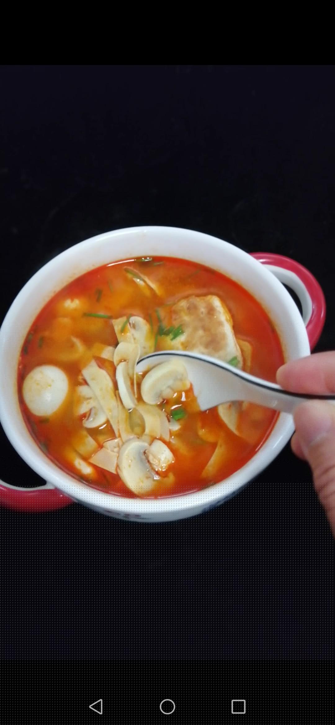 三鮮酸湯煲的做法-酸辣味煮菜譜