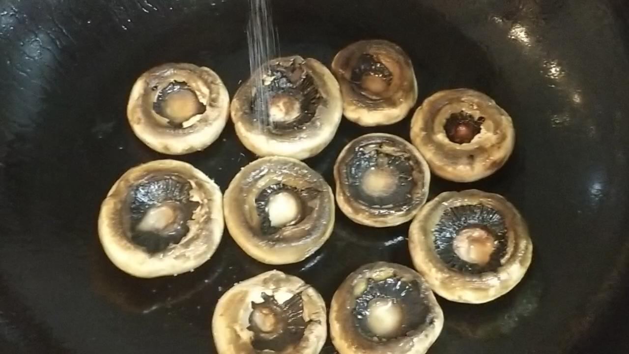香煎口蘑的做法-家常味煎菜譜
