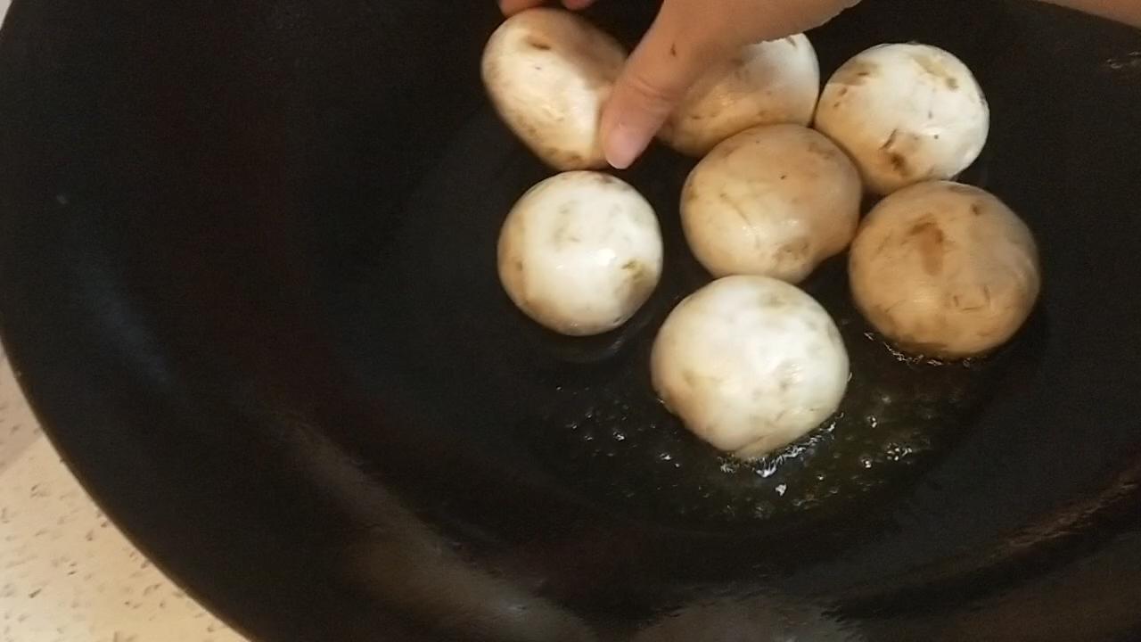 香煎口蘑的做法-家常味煎菜譜