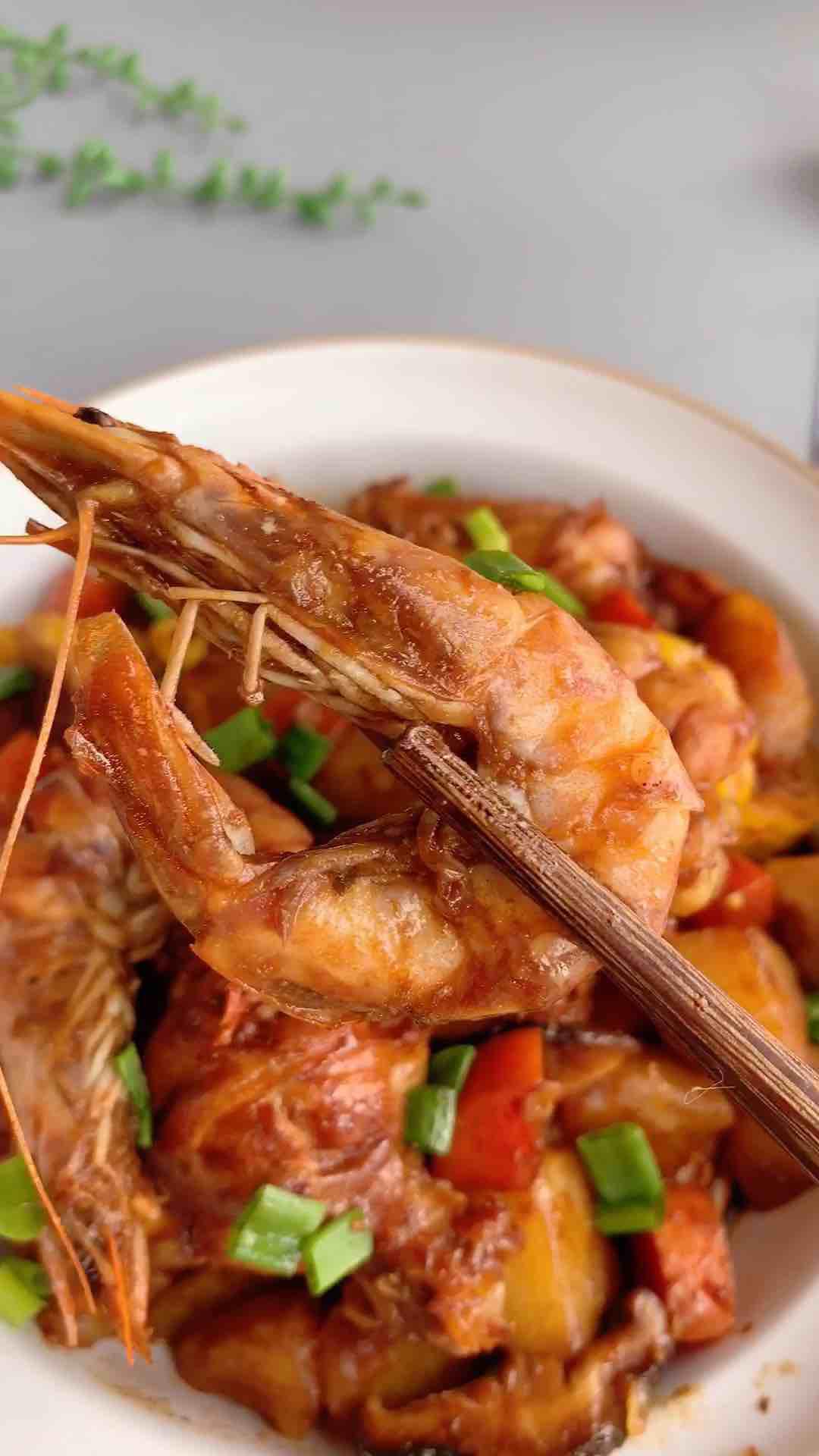 鮮蝦雞腿煲的做法-咸鮮味燉菜譜