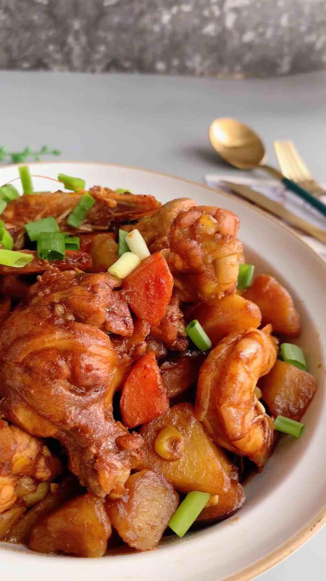 鮮蝦雞腿煲的做法-咸鮮味燉菜譜