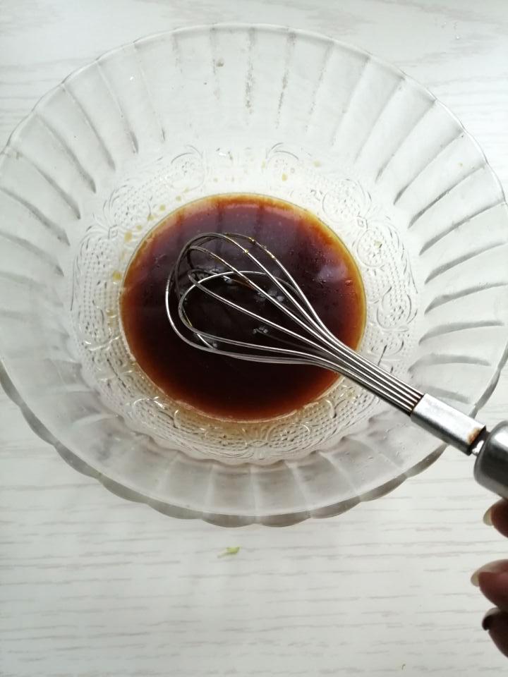 涼拌西葫蘆的做法-咸鮮味拌菜譜