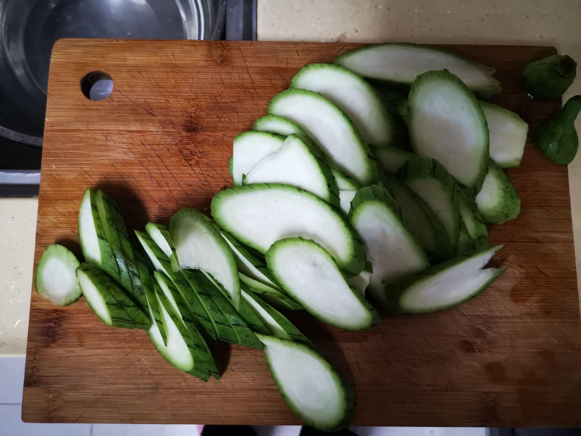 干椒炒絲瓜的做法-家常味炒菜譜