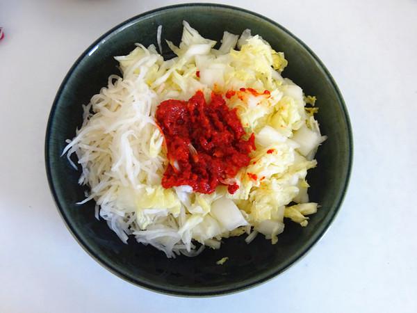 妙拌白菜蘿卜的做法-咸鮮味拌菜譜