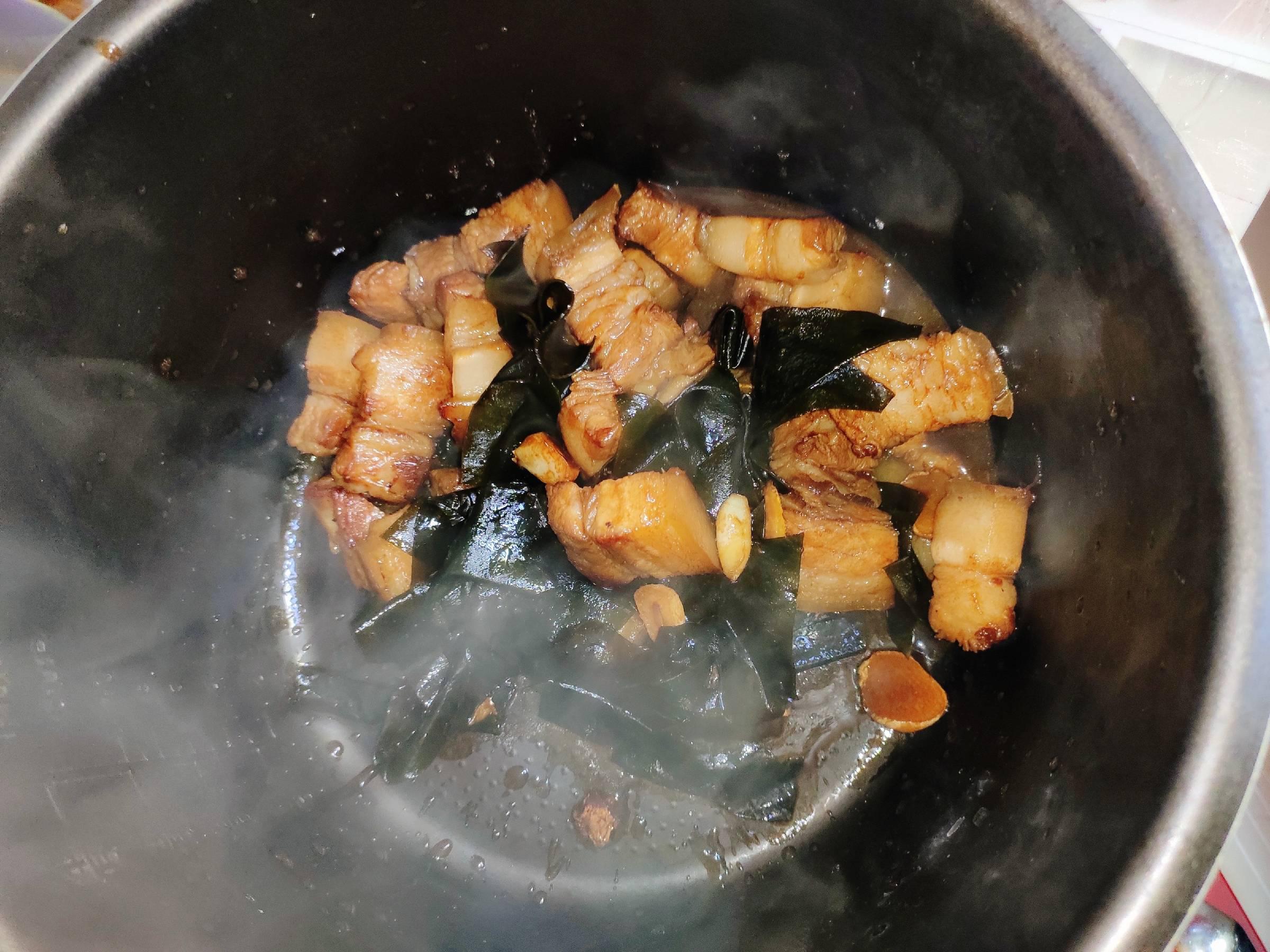 紅燒肉燉海帶的做法-咸鮮味燉菜譜-易網健康養生網 紅燒肉燉海帶的做法-咸鮮味燉菜譜