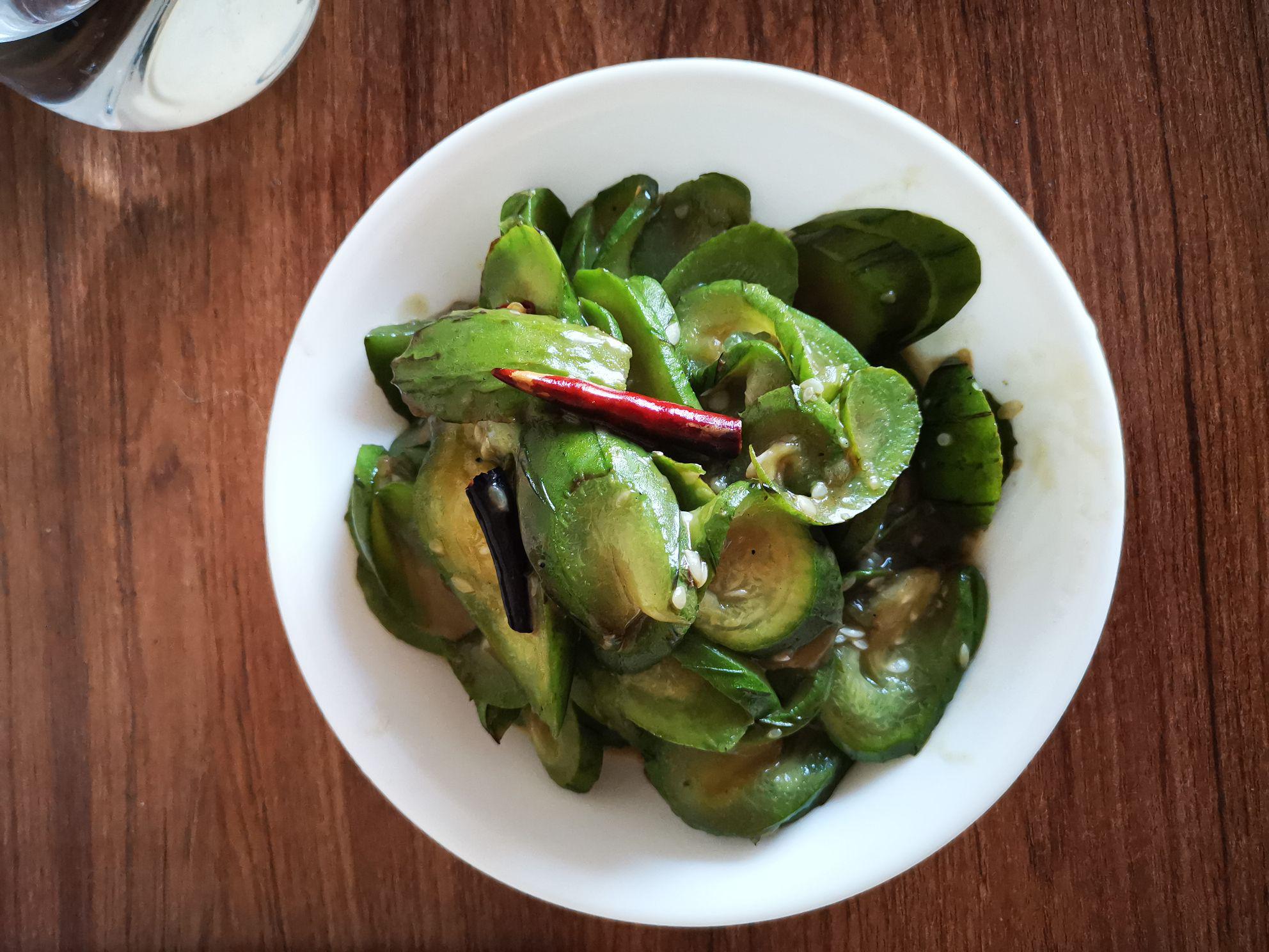 干椒炒絲瓜的做法-家常味炒菜譜