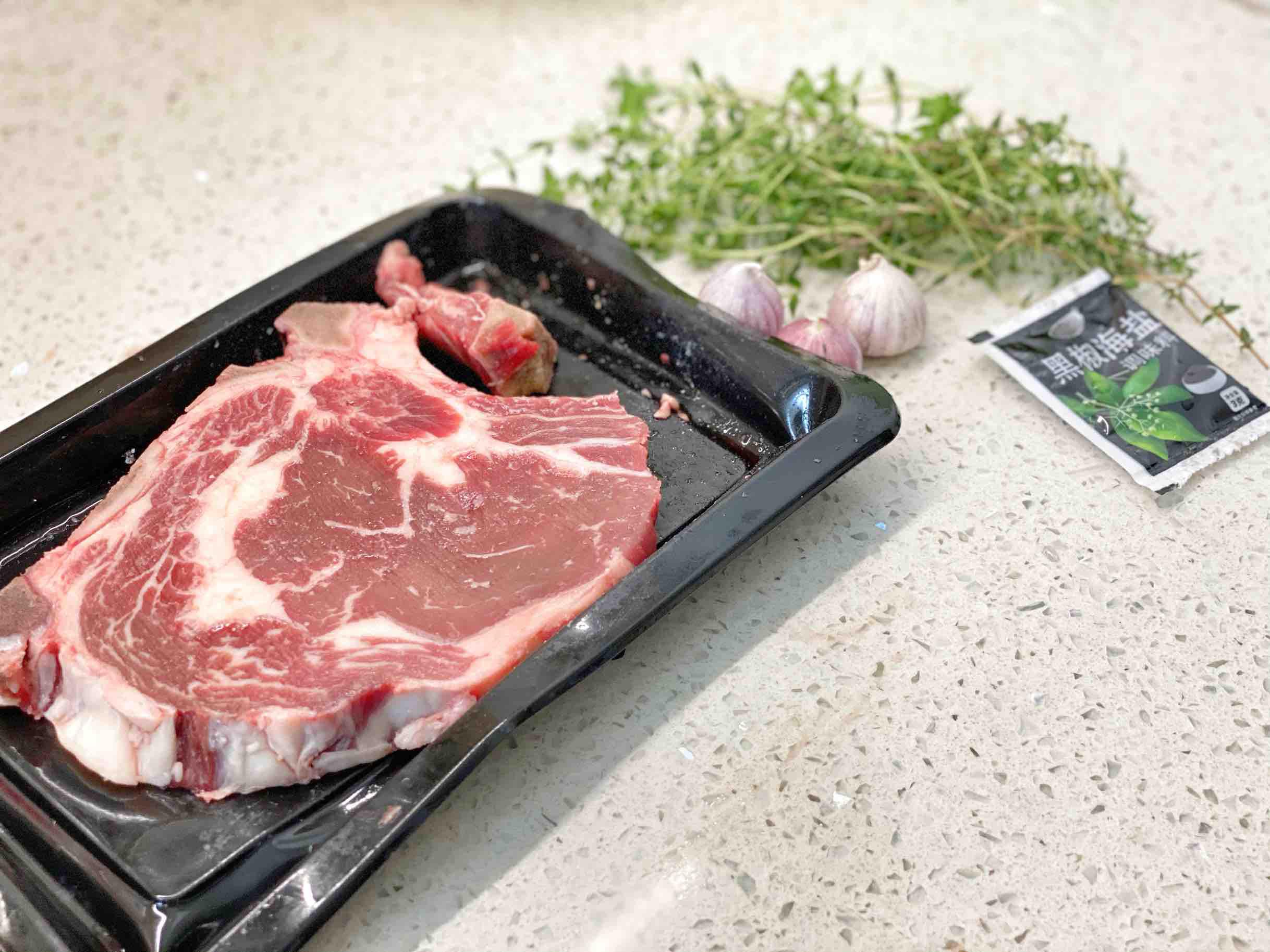 百里香煎牛排的做法-咸鮮味煎菜譜