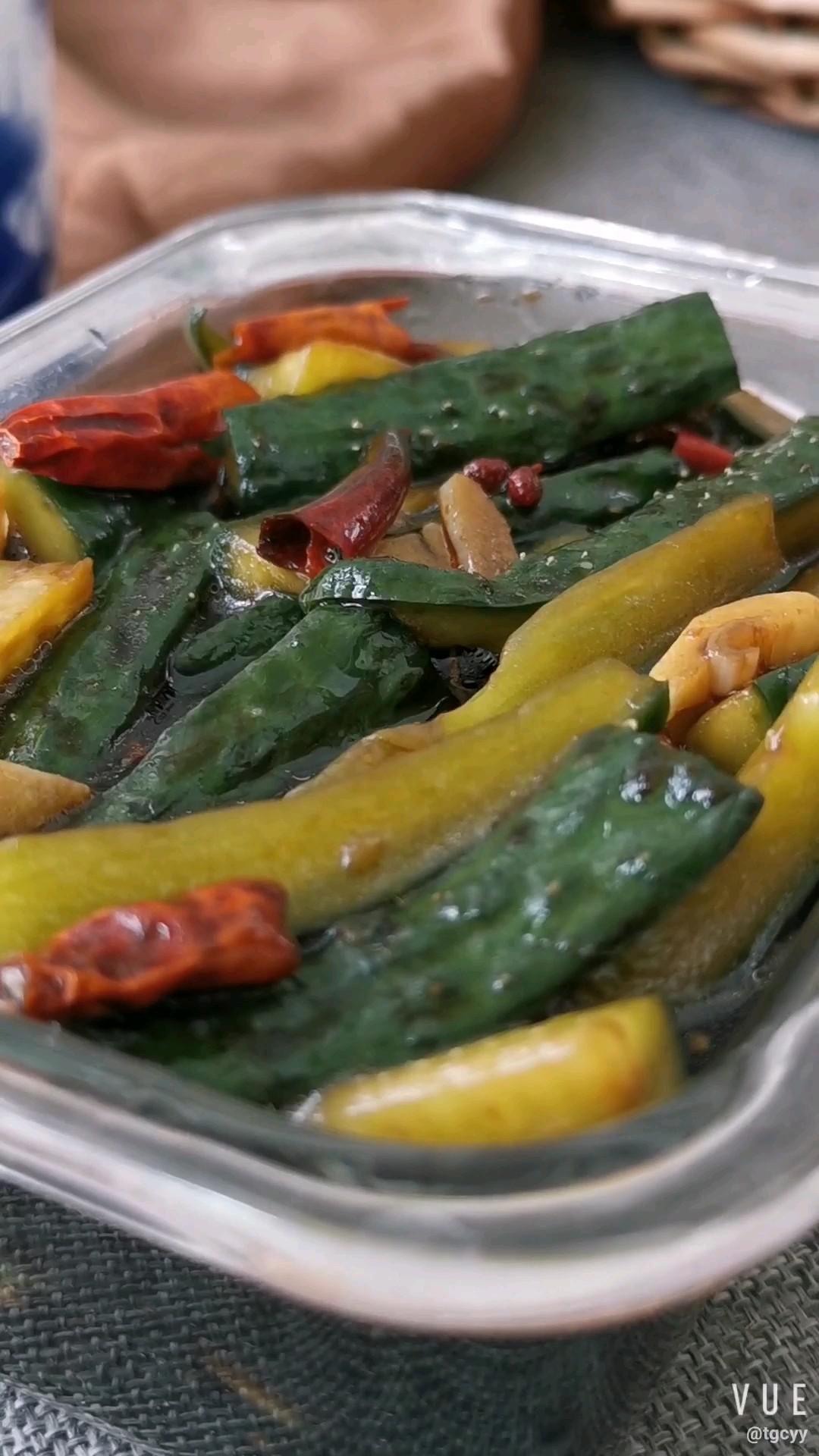 酸辣黃瓜條的做法-酸辣味腌菜譜