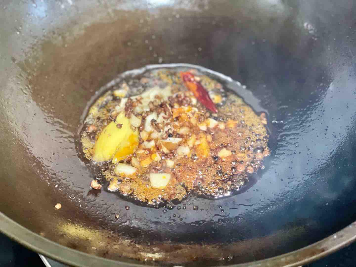 大口吃肉，選紅燒牛腩。的做法-家常味燉菜譜