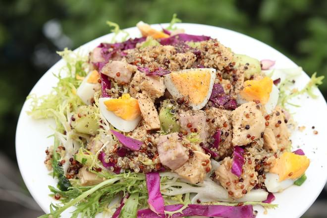 藜麥雞肉沙拉的做法-家常味拌菜譜-易網健康養生網 藜麥雞肉沙拉的做法-家常味拌菜譜