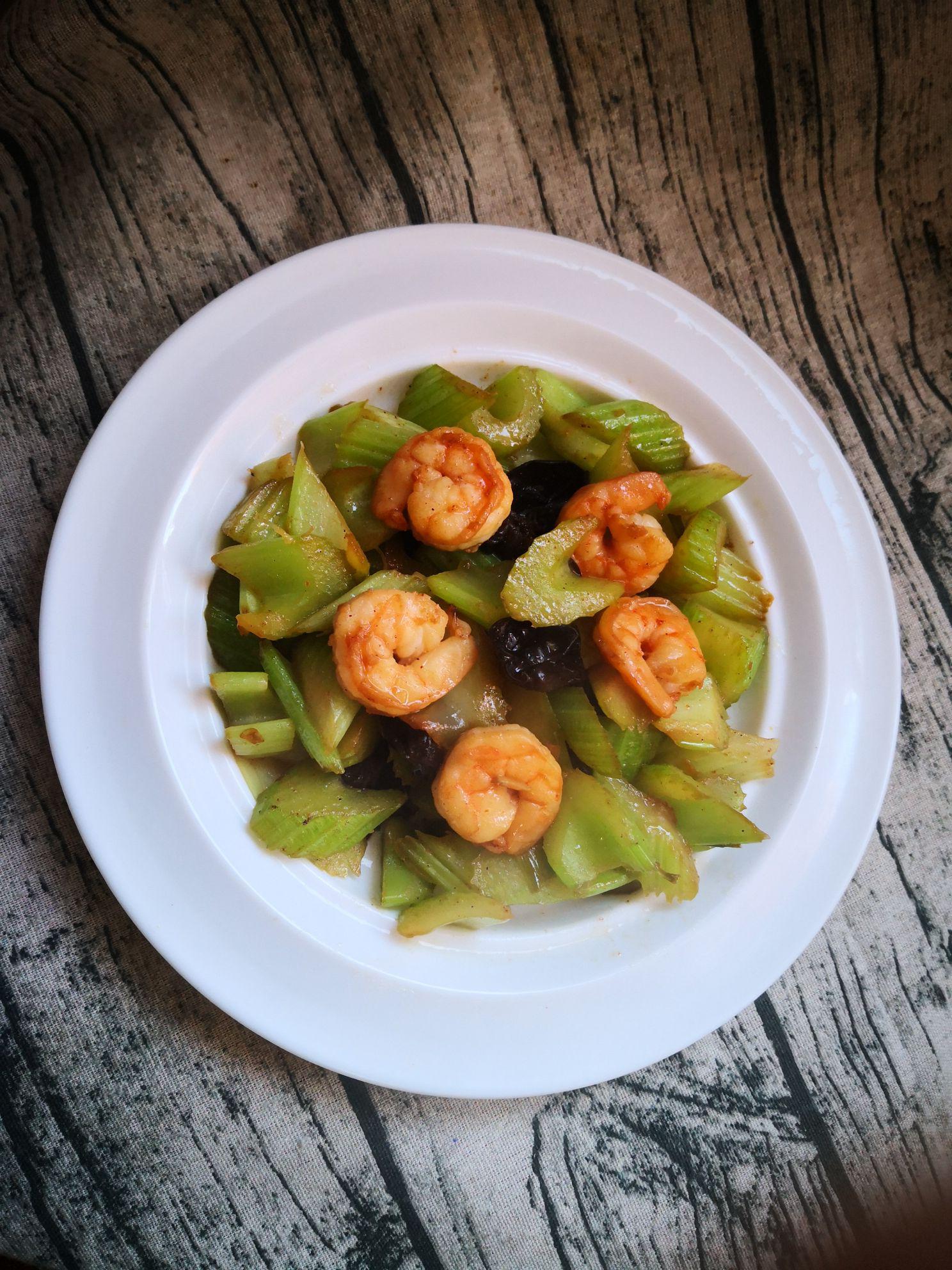 蝦仁炒西芹的做法-咸鮮味炒菜譜