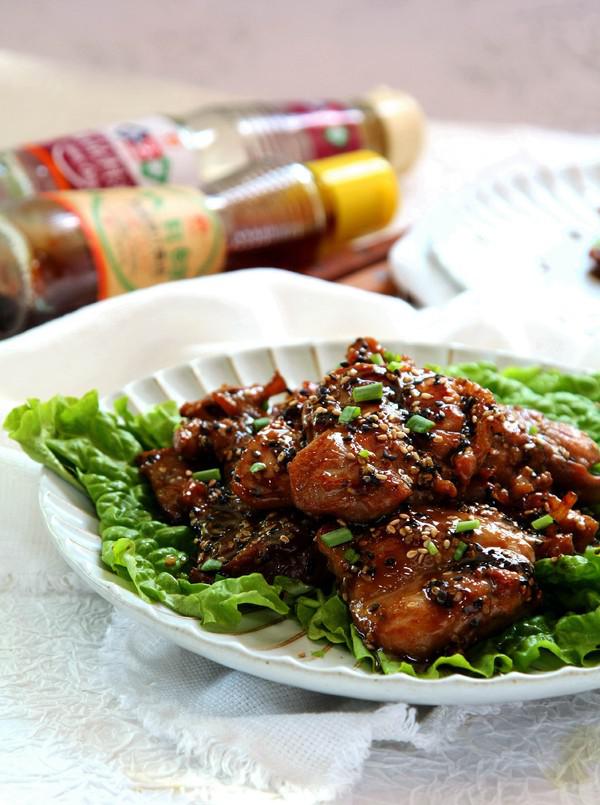 芝麻煎雞腿的做法-咸鮮味煎菜譜-易網健康養生網 芝麻煎雞腿的做法-咸鮮味煎菜譜