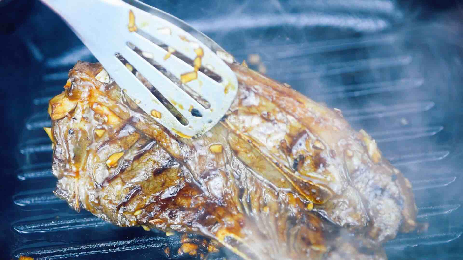 媽媽最愛的菜 | 蒜香烤羊排的做法-家常味烤菜譜