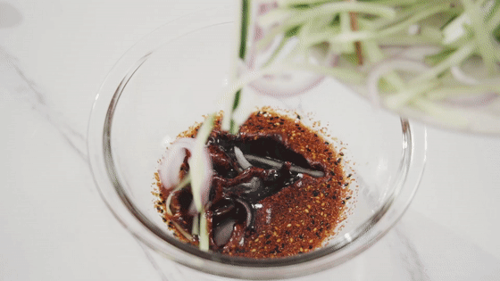 涼拌七味肥牛【孔老師教做菜】的做法-家常味拌菜譜