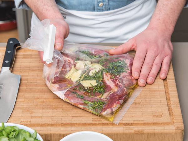 羅勒黃油煎牛排的做法-蒜香味煎菜譜