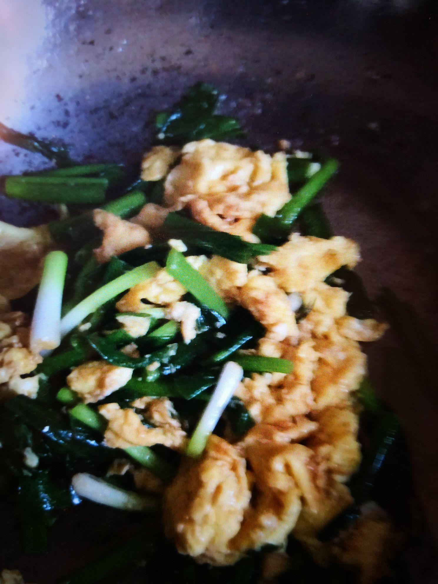 小蔥炒雞蛋的做法-家常味炒菜譜