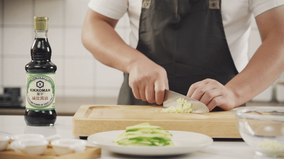 黃瓜肉卷【孔老師教做菜】的做法-家常味拌菜譜-易網健康養生網 黃瓜肉卷【孔老師教做菜】的做法-家常味拌菜譜