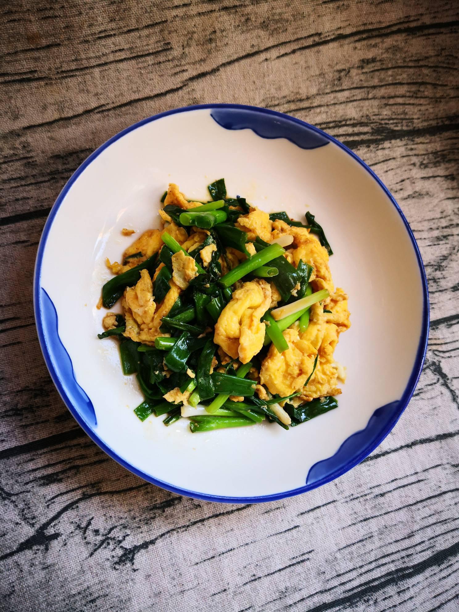 小蔥炒雞蛋的做法-家常味炒菜譜