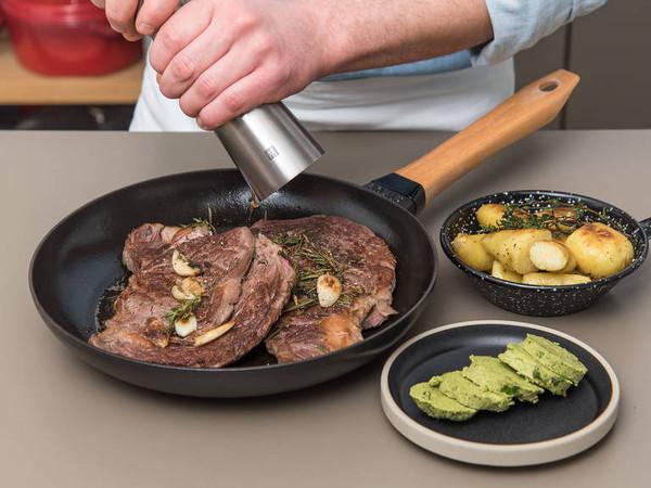 羅勒黃油煎牛排的做法-蒜香味煎菜譜