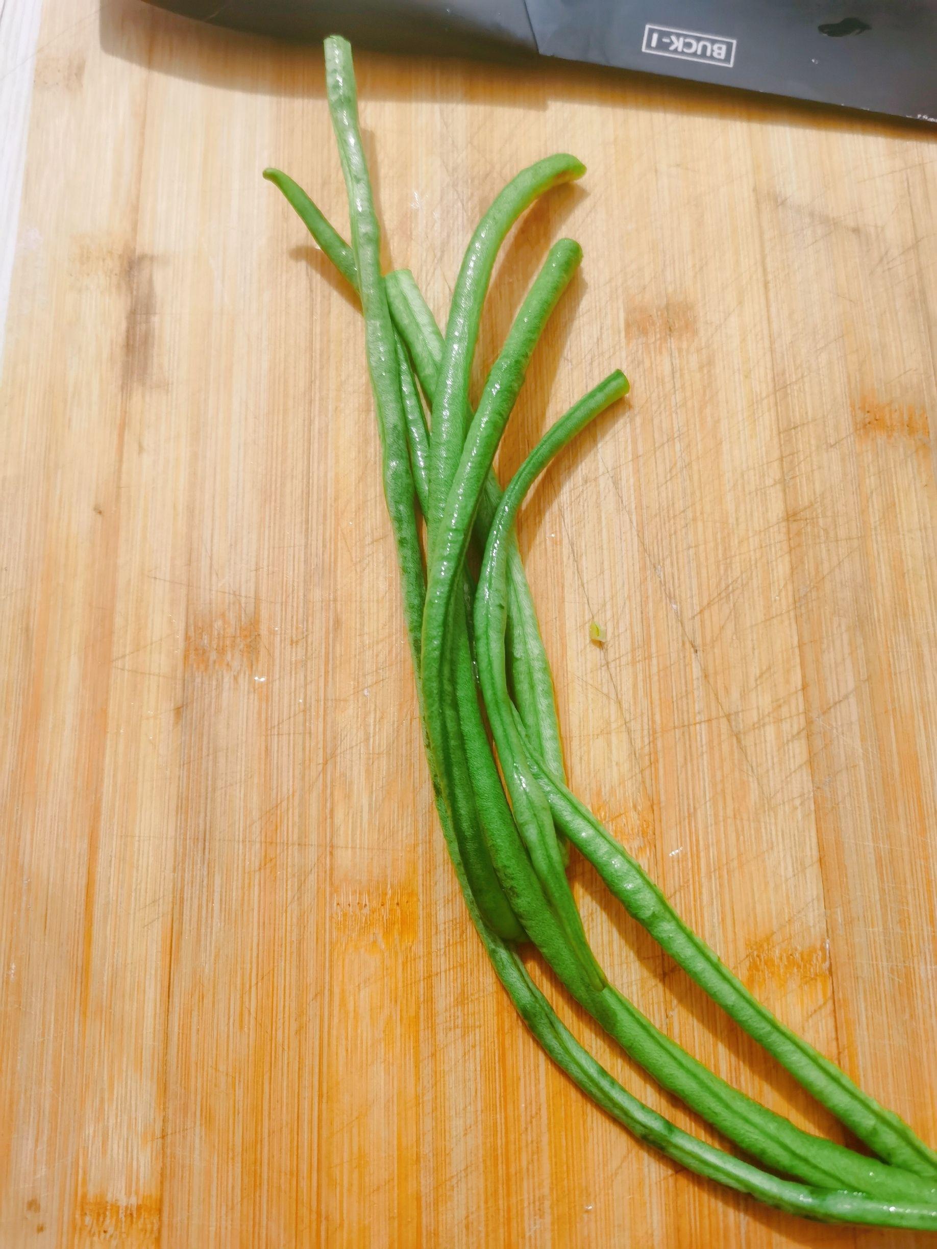 爆炒豇豆的做法-咸鮮味炒菜譜-易網(wǎng)健康養(yǎng)生網(wǎng) 爆炒豇豆的做法-咸鮮味炒菜譜