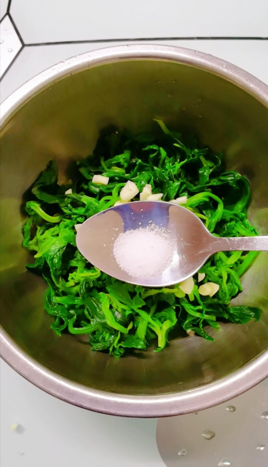 涼拌芹菜葉的做法-咸鮮味拌菜譜-易網健康養生網 涼拌芹菜葉的做法-咸鮮味拌菜譜