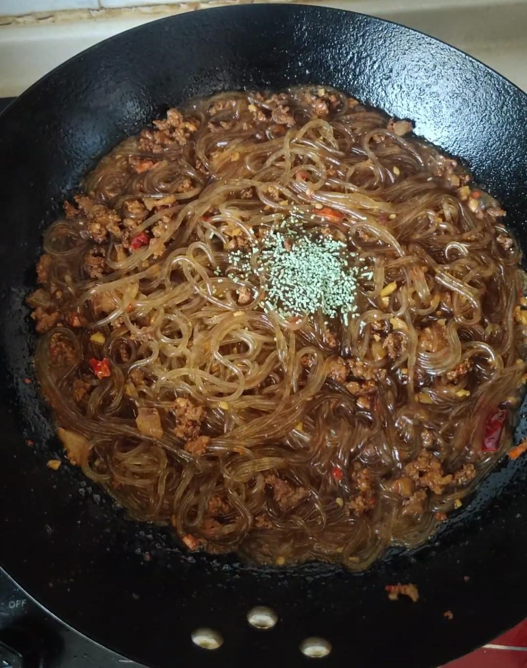 肉沫粉條的做法-咸鮮味炒菜譜