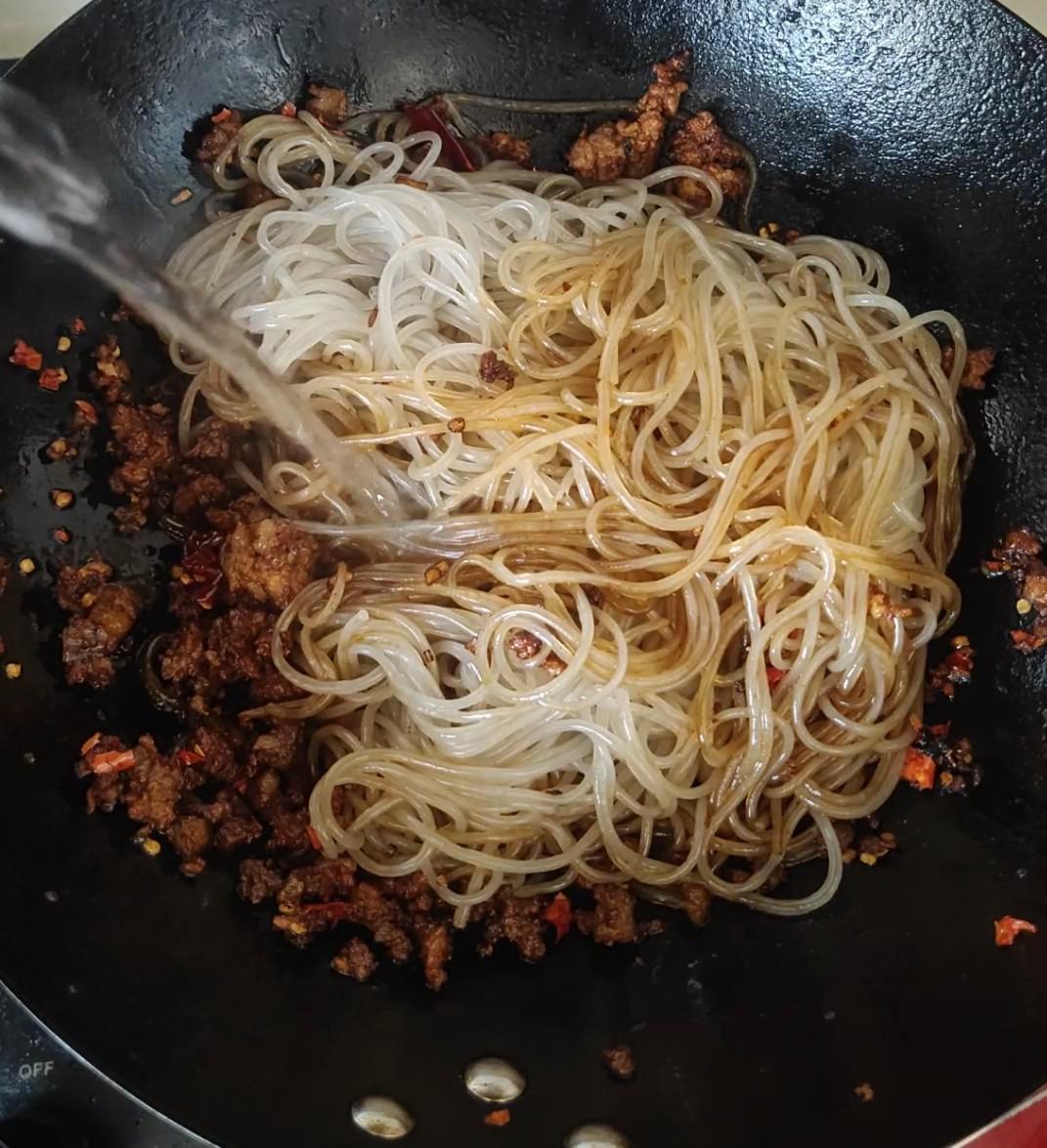 肉沫粉條的做法-咸鮮味炒菜譜