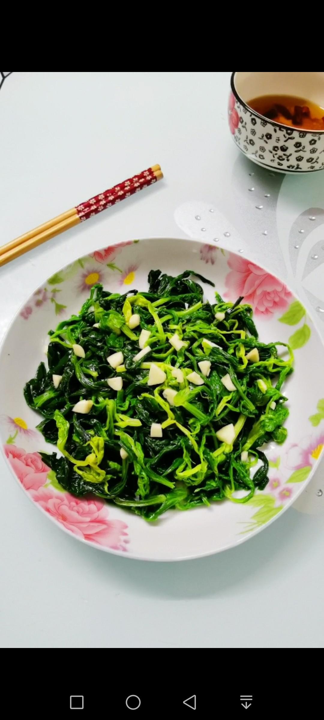 涼拌芹菜葉的做法-咸鮮味拌菜譜-易網健康養生網 涼拌芹菜葉的做法-咸鮮味拌菜譜