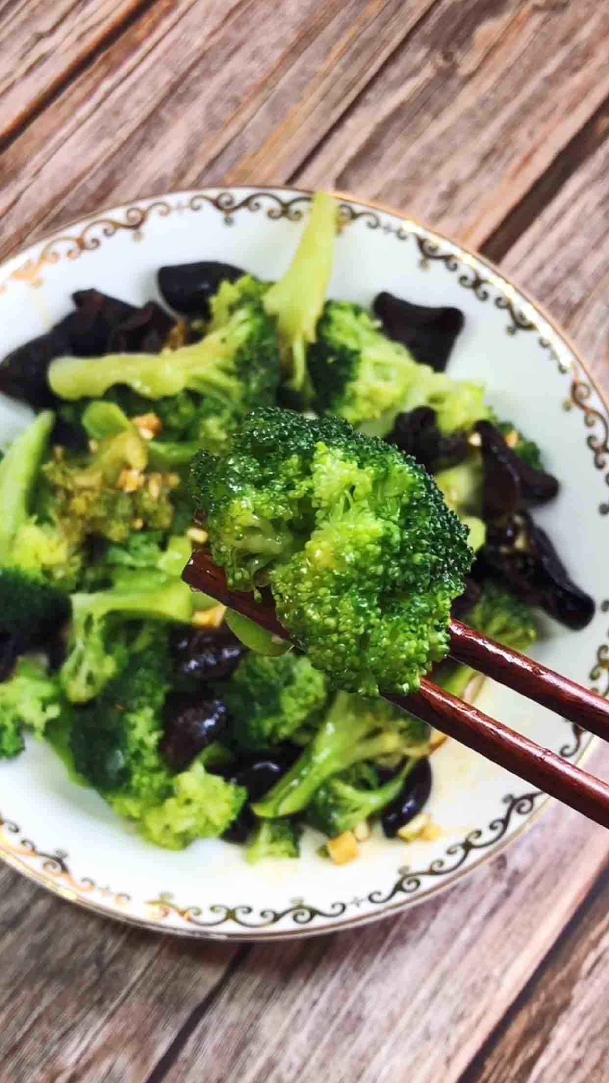 清蒸西蘭花的做法-家常味蒸菜譜