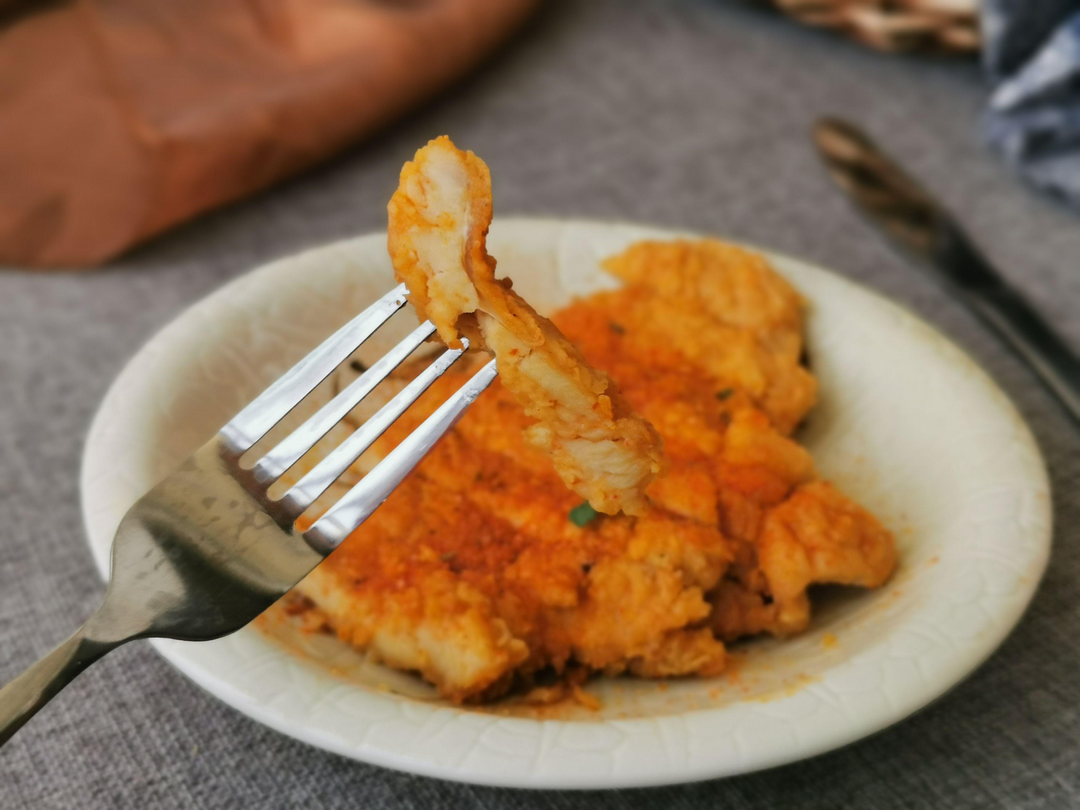 炸雞胸肉排的做法-香辣味炸菜譜-易網健康養生網 炸雞胸肉排的做法-香辣味炸菜譜