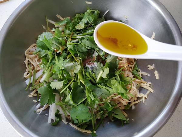 涼拌豆腐絲的做法-家常味拌菜譜-易網健康養生網 涼拌豆腐絲的做法-家常味拌菜譜