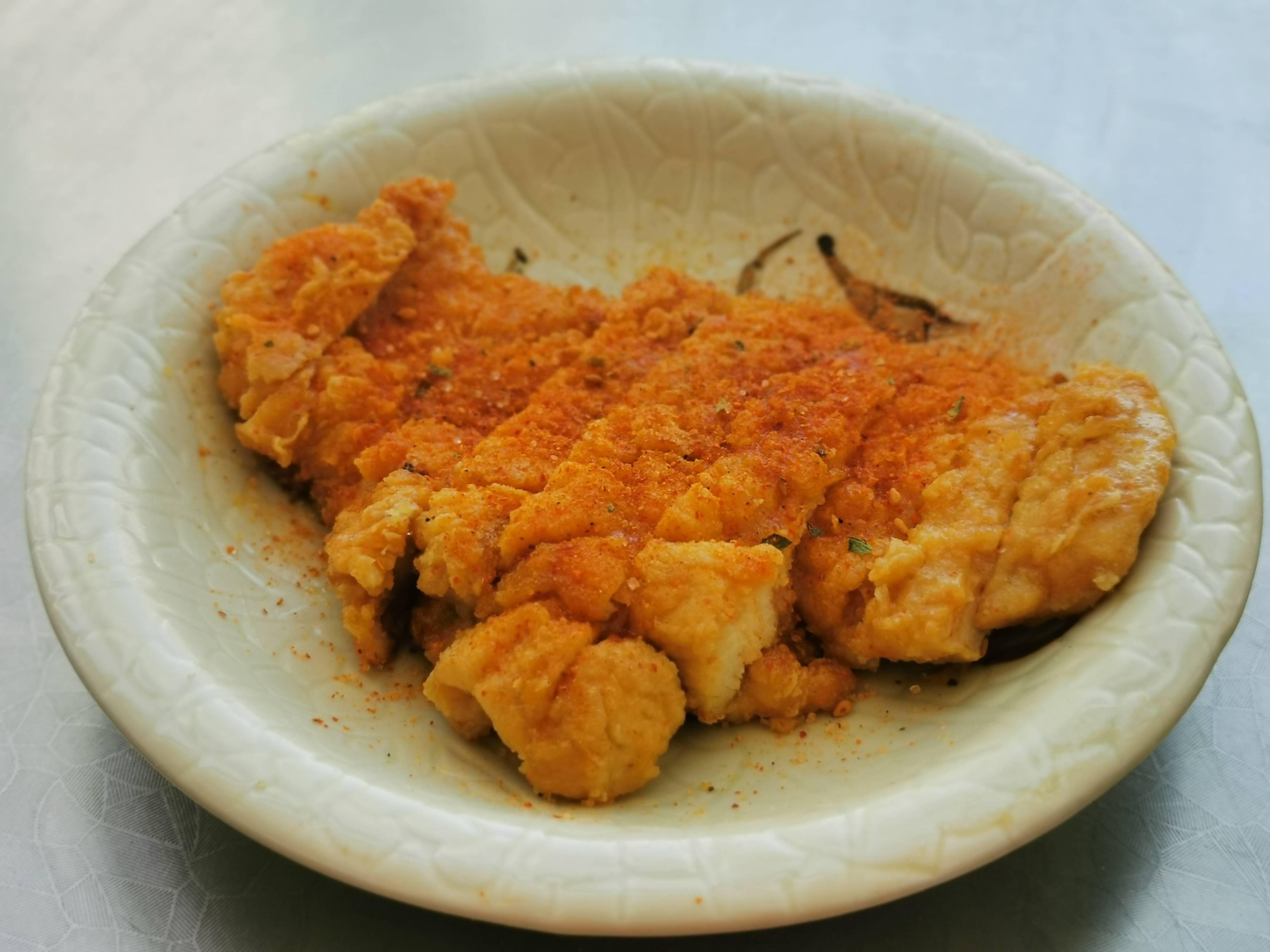 炸雞胸肉排的做法-香辣味炸菜譜-易網健康養生網 炸雞胸肉排的做法-香辣味炸菜譜