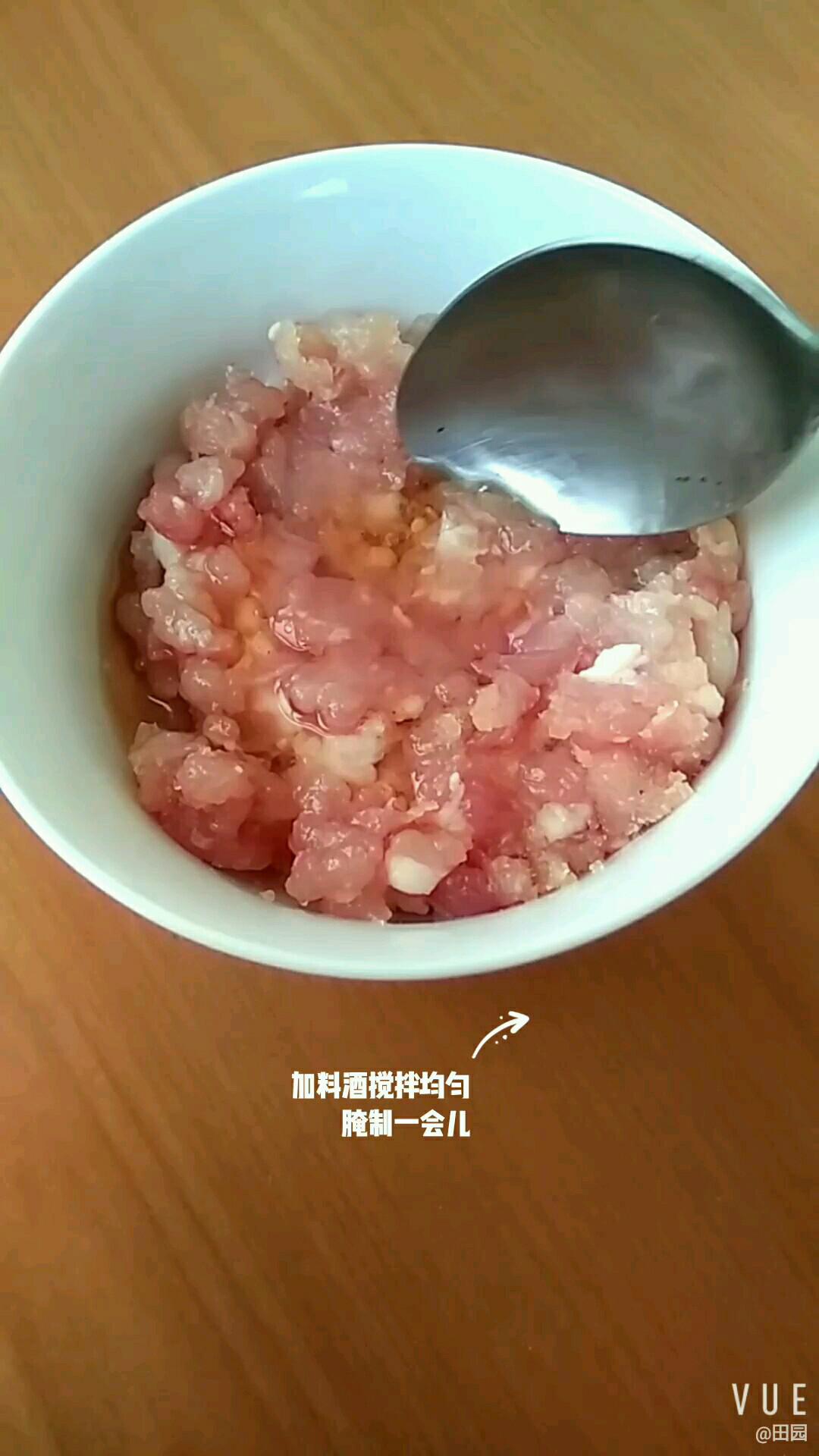 豬肉餡炒蒜薹的做法-咸鮮味炒菜譜