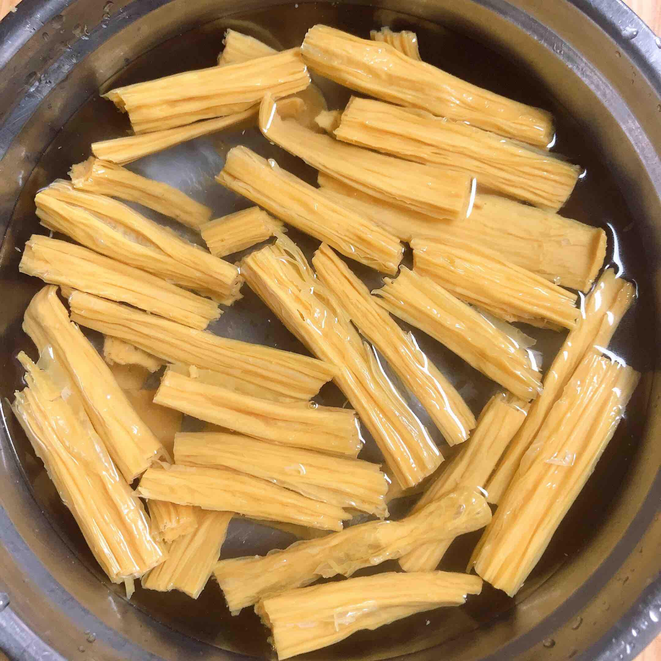 紅燒腐竹鴨肉的做法-咸鮮味燉菜譜