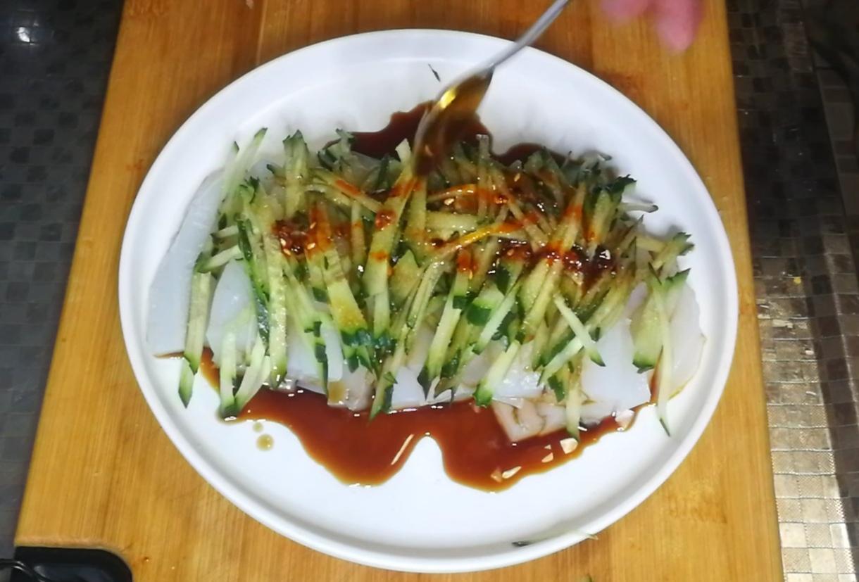 手工涼粉的做法-家常味拌菜譜-易網(wǎng)健康養(yǎng)生網(wǎng) 手工涼粉的做法-家常味拌菜譜