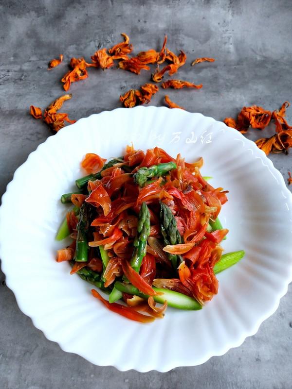 百合花拌蘆筍的做法-家常味拌菜譜