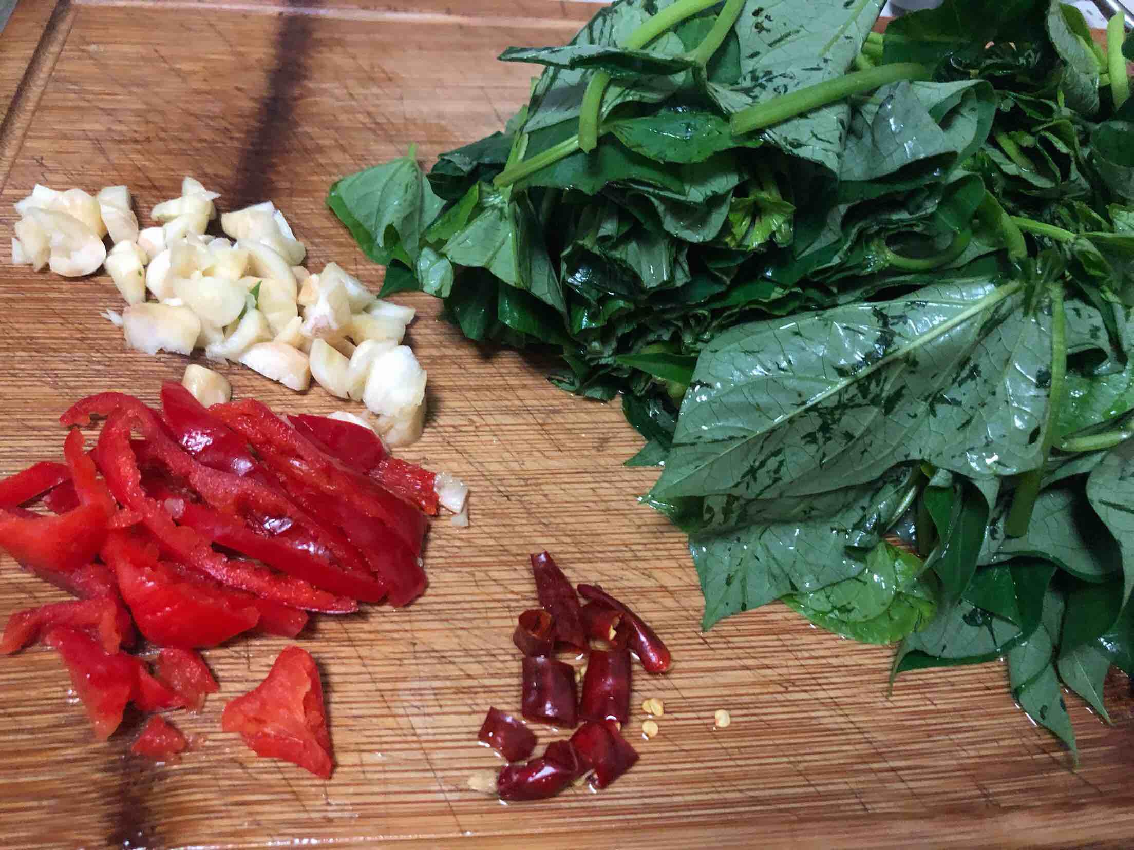 清炒長壽菜的做法-家常味炒菜譜-易網<a href=http://m.henggaotouzi.com/ target=_blank class=infotextkey>健康養生</a>網 清炒長壽菜的做法-家常味炒菜譜