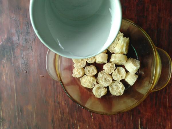 涼拌面藕的做法-香辣味拌菜譜-易網健康養生網 涼拌面藕的做法-香辣味拌菜譜