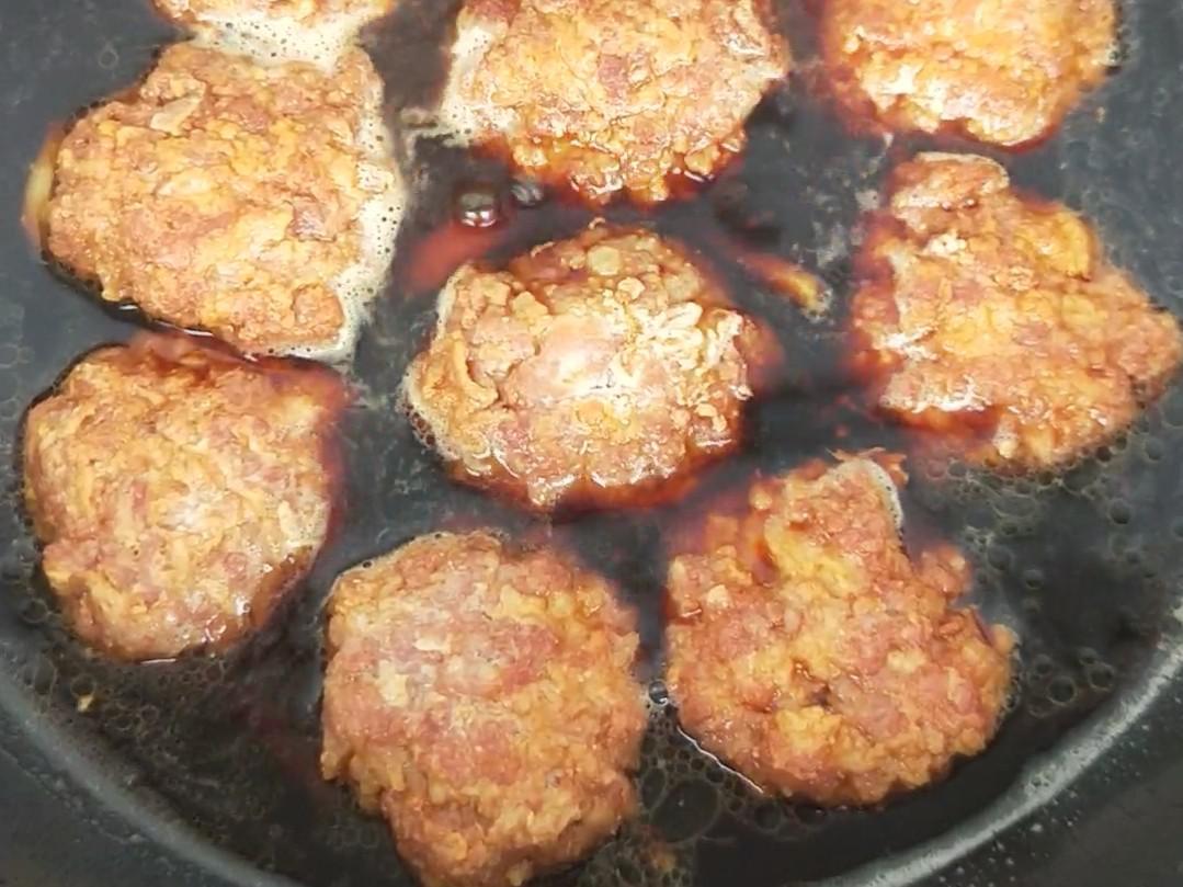 紅燒肉餅子的做法-家常味燒菜譜