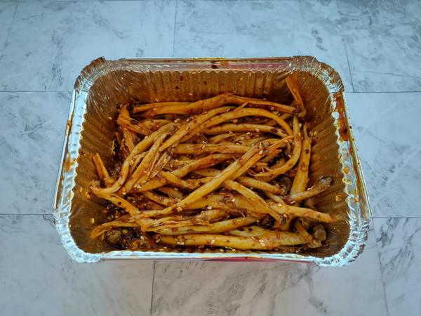 麻辣烤蟹味菇的做法-香辣味烤菜譜