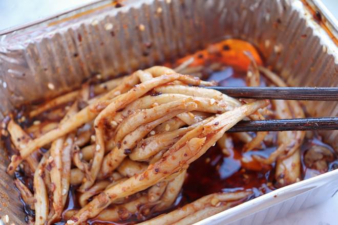 麻辣烤蟹味菇的做法-香辣味烤菜譜