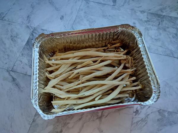 麻辣烤蟹味菇的做法-香辣味烤菜譜