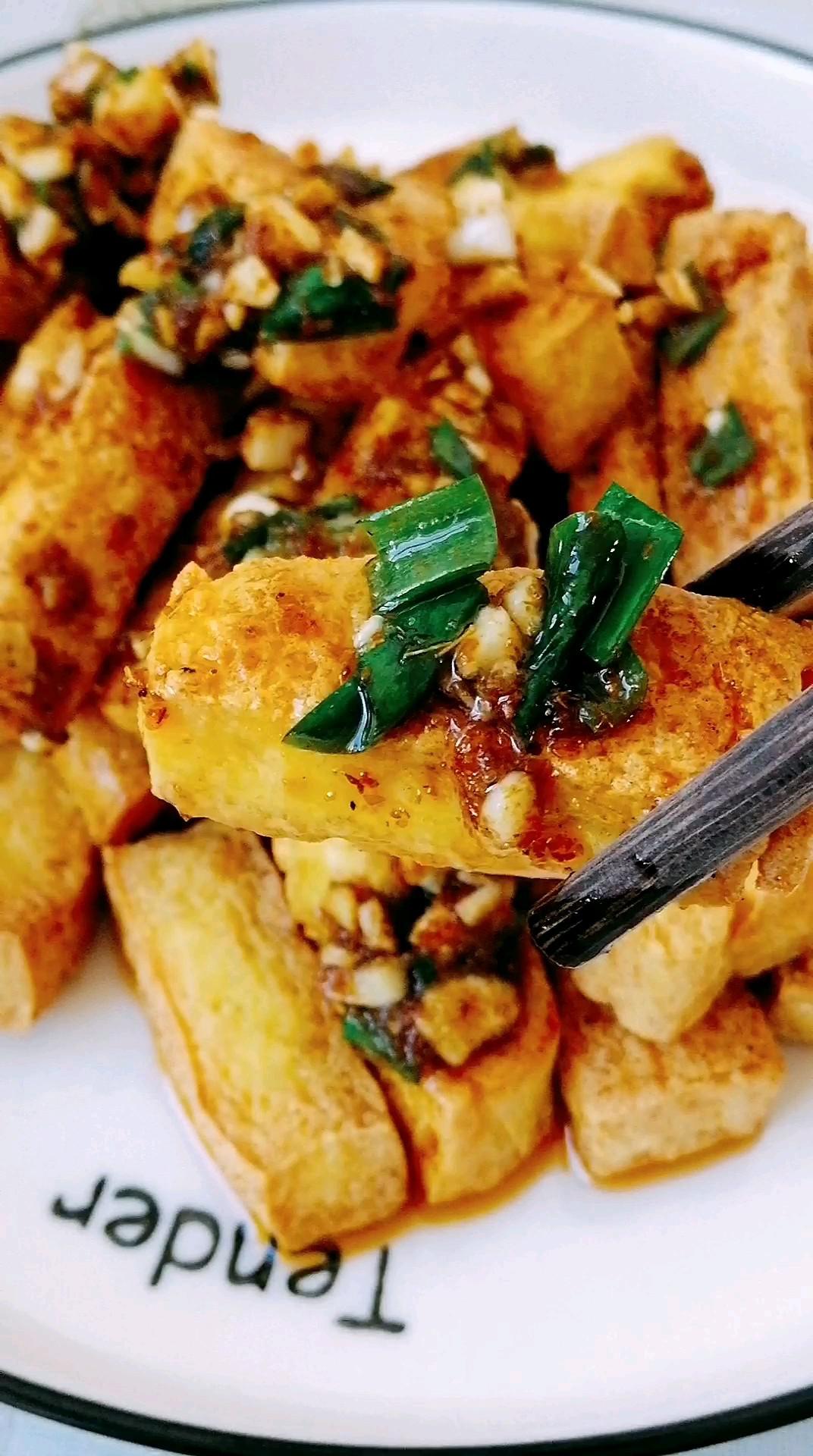 澆汁豆腐的做法-香辣味炸菜譜