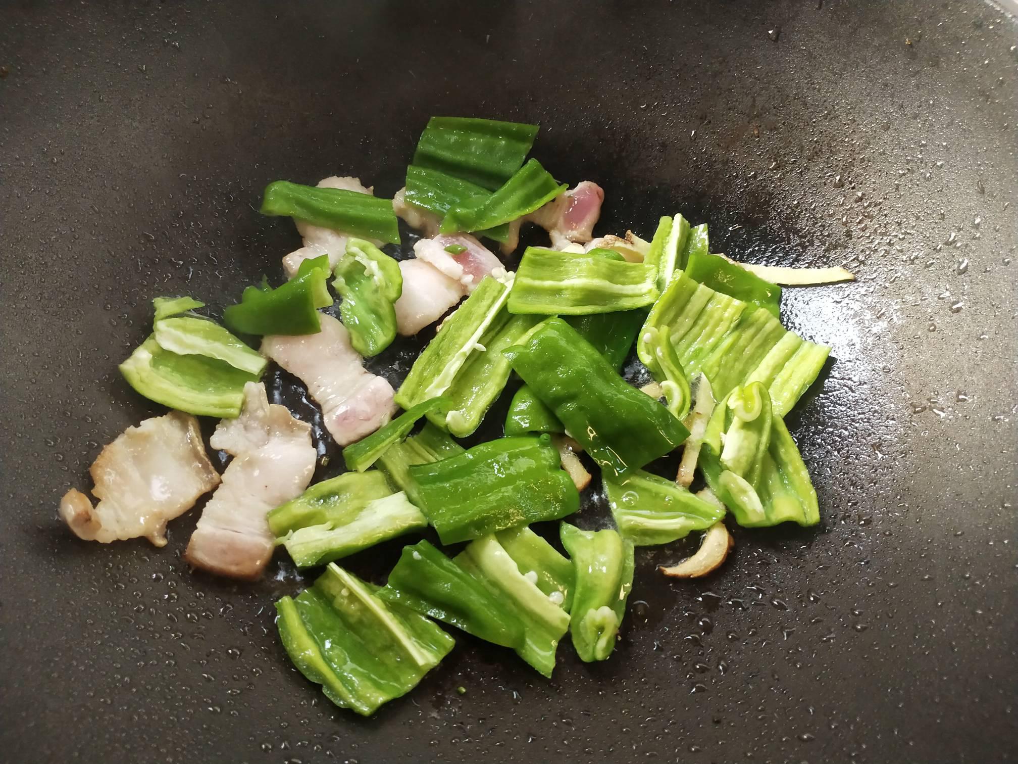 蒜薹燒鱔魚的做法-家常味燒菜譜