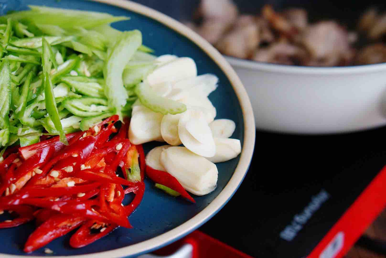 小炒肉 長沙特色菜的做法-家常味炒菜譜