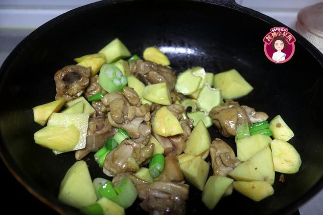 大盤雞的做法-家常味炒菜譜-易網健康養生網 大盤雞的做法-家常味炒菜譜