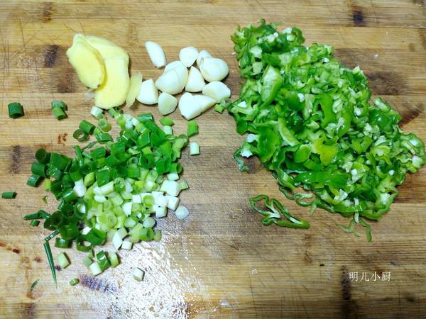 辣椒炒魚渣的做法-香辣味炒菜譜-易網(wǎng)健康養(yǎng)生網(wǎng) 辣椒炒魚渣的做法-香辣味炒菜譜