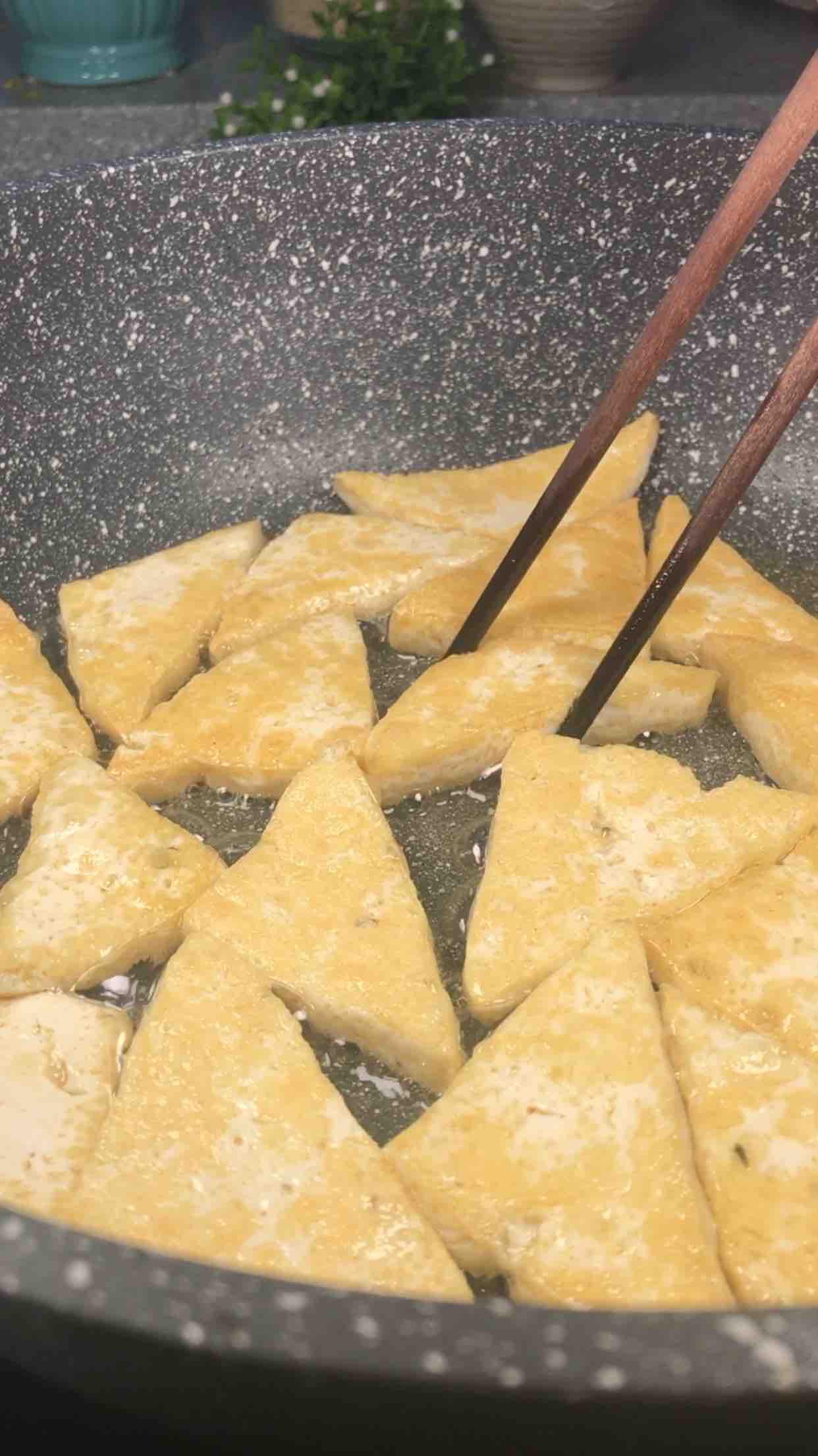 溜煎豆腐的做法-家常味煎菜譜-易網健康養生網 溜煎豆腐的做法-家常味煎菜譜