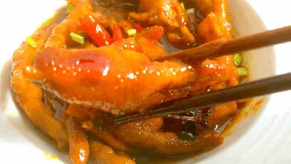 雞爪這樣做，香糯軟爛，好吃到光盤的做法-家常味燒菜譜