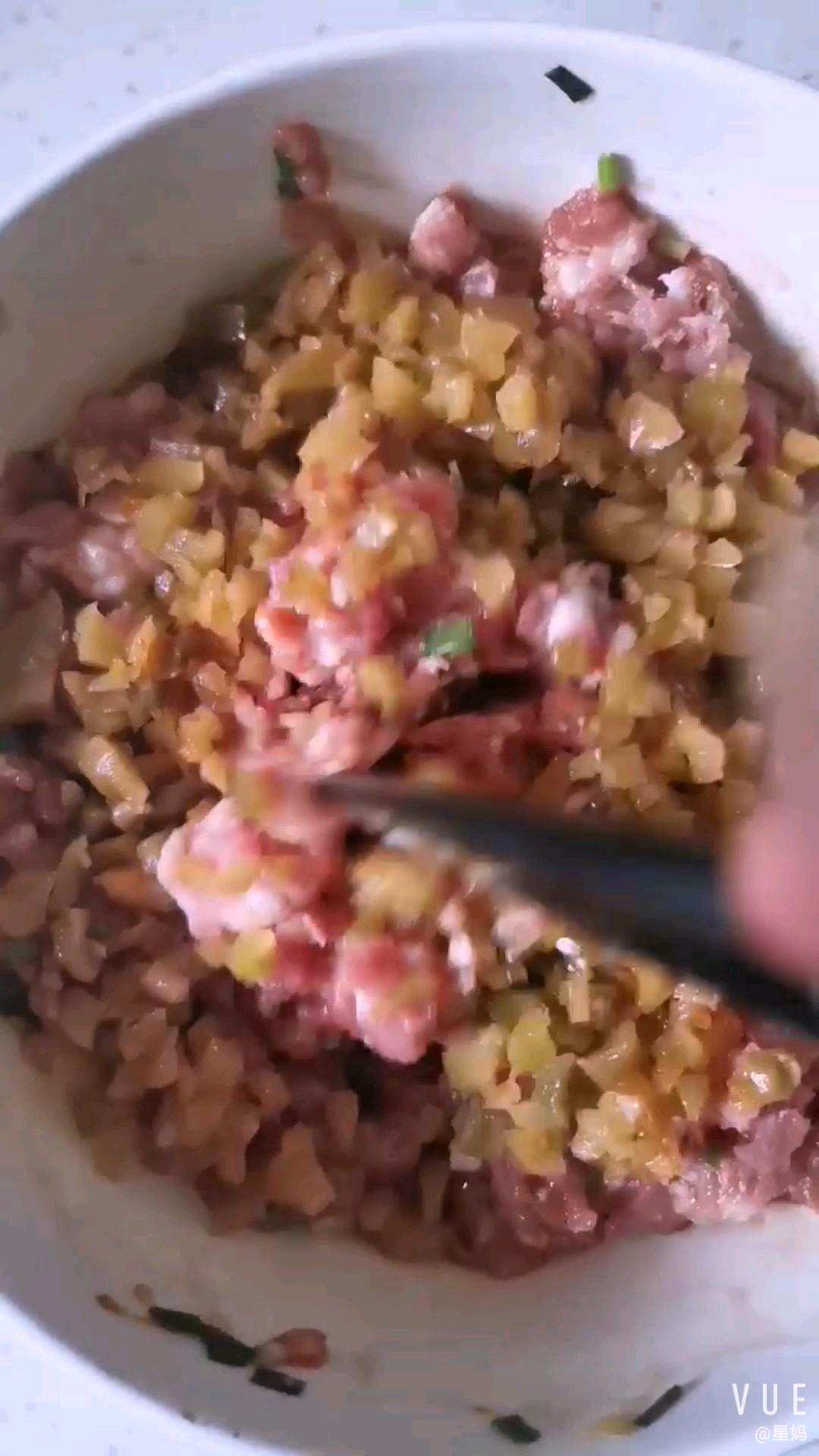 豆腐皮包肉的做法-家常味蒸菜譜